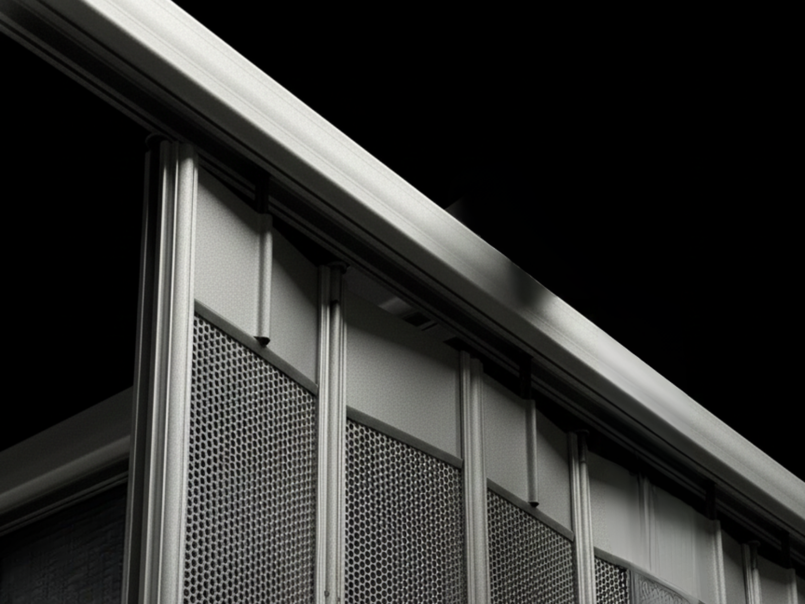 Cortina Plegable de Aluminio o Acero Multiperforada Modelo Kamaleónika Riel