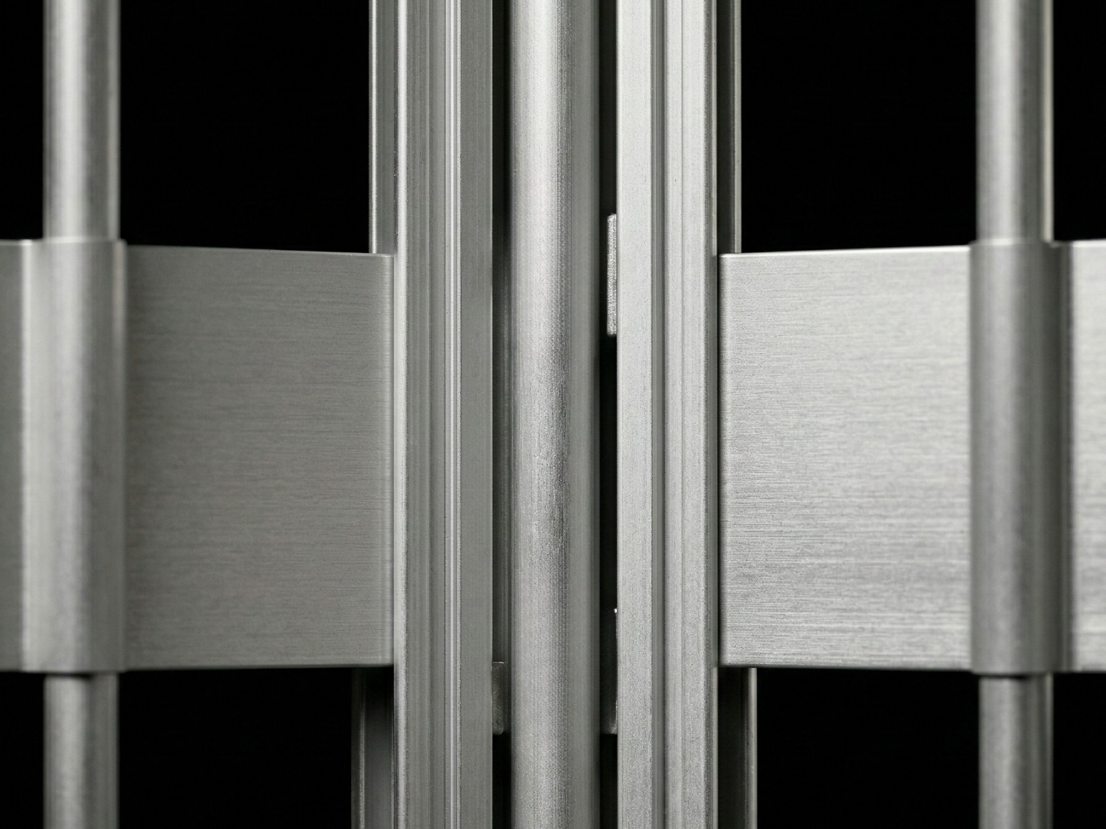 Cortina Tubular. Cortina Corrediza. Cortina Plegable. Modelo Protecta. Cortina de aluminio. Cortina de acero. Cortina de aluminio tubular. Cortina de Acero Tubular. Material de Paneles | Khamyluxe