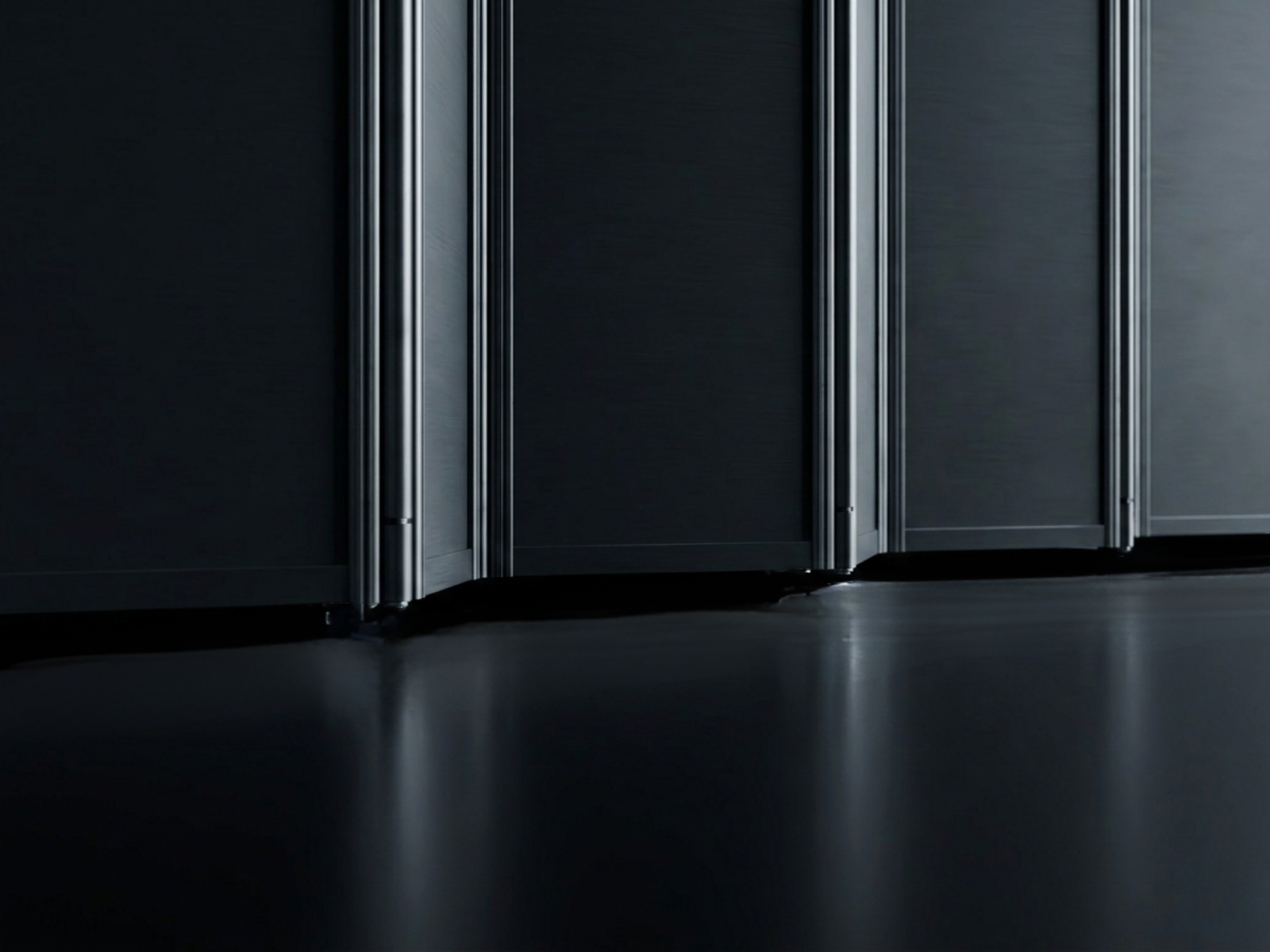 Cortina Ciega. Cortina Corrediza. Modelo Discreta. Cortina de Aluminio. Cortina de Acero. Cortina de Duela Ciega. Cortina Plana Modelo Discreta Arrastre | Khamyluxe