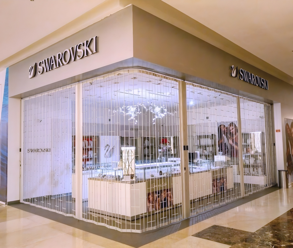 Cortina Tubular. Cortina Corrediza. Modelo Clásica. Cortina de Aluminio. Cortina de Acero Tubula. Cortina de Aluminio Tubular. Modelo Clásica. Hero | Khamyluxe