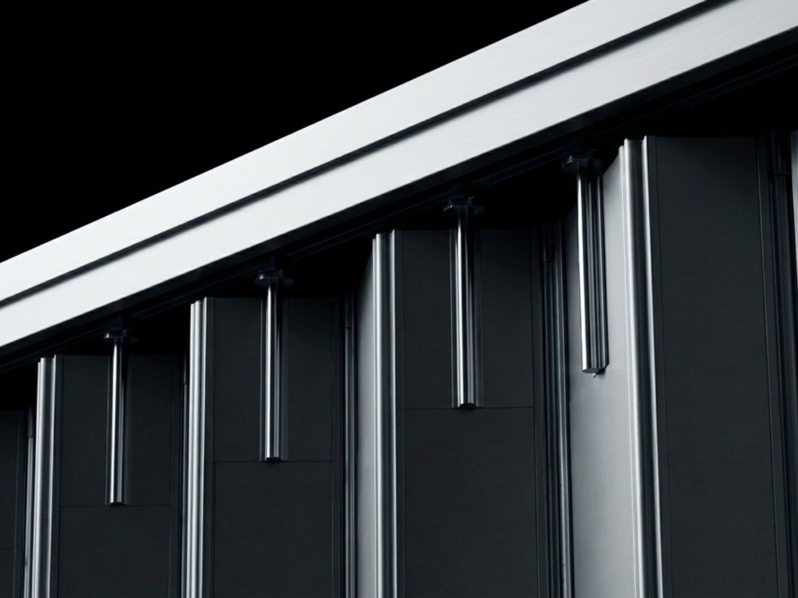 Cortina Ciega. Cortina Corrediza. Modelo Discreta. Cortina de Aluminio. Cortina de Acero. Cortina de Duela Ciega. Cortina Plana Modelo Discreta Material de los Riel | Khamyluxe